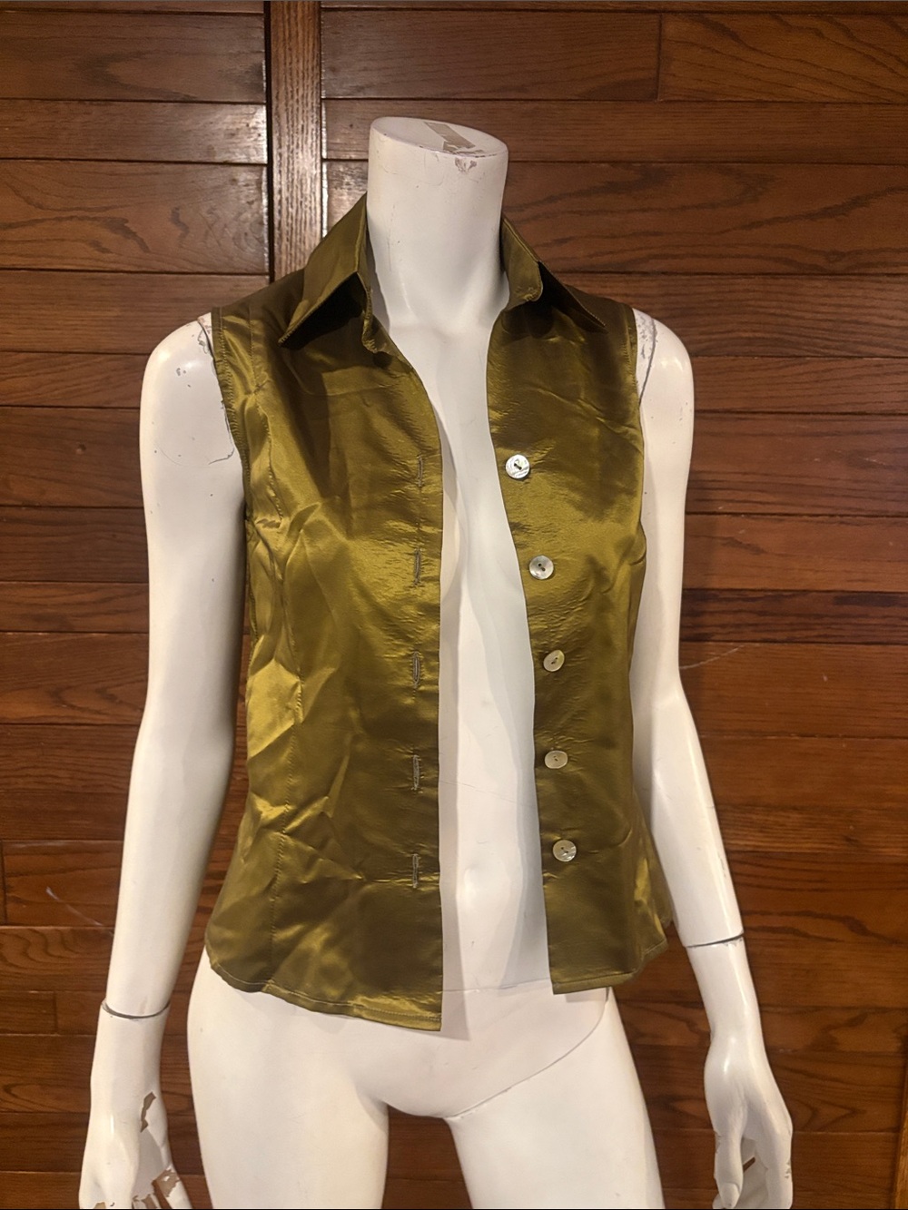 Sleeveless Silk Button-Down Top in Olive